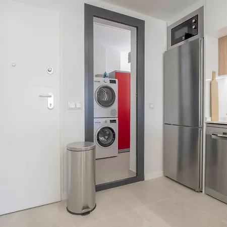 Romana - Direct Aan Zee - Incl Prive Parkeerplaats In Parkeergarage! Apartment *