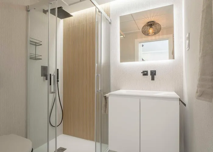 Romana - Direct Aan Zee - Incl Prive Parkeerplaats In Parkeergarage! Lejlighed Dénia