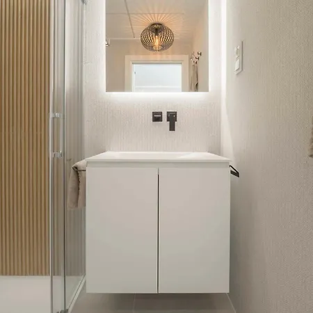 Romana - Direct Aan Zee - Incl Prive Parkeerplaats In Parkeergarage! * 데니아