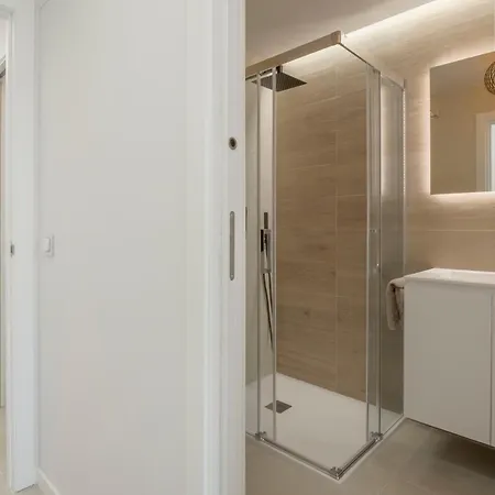 Romana - Direct Aan Zee - Incl Prive Parkeerplaats In Parkeergarage! Appartement Dénia